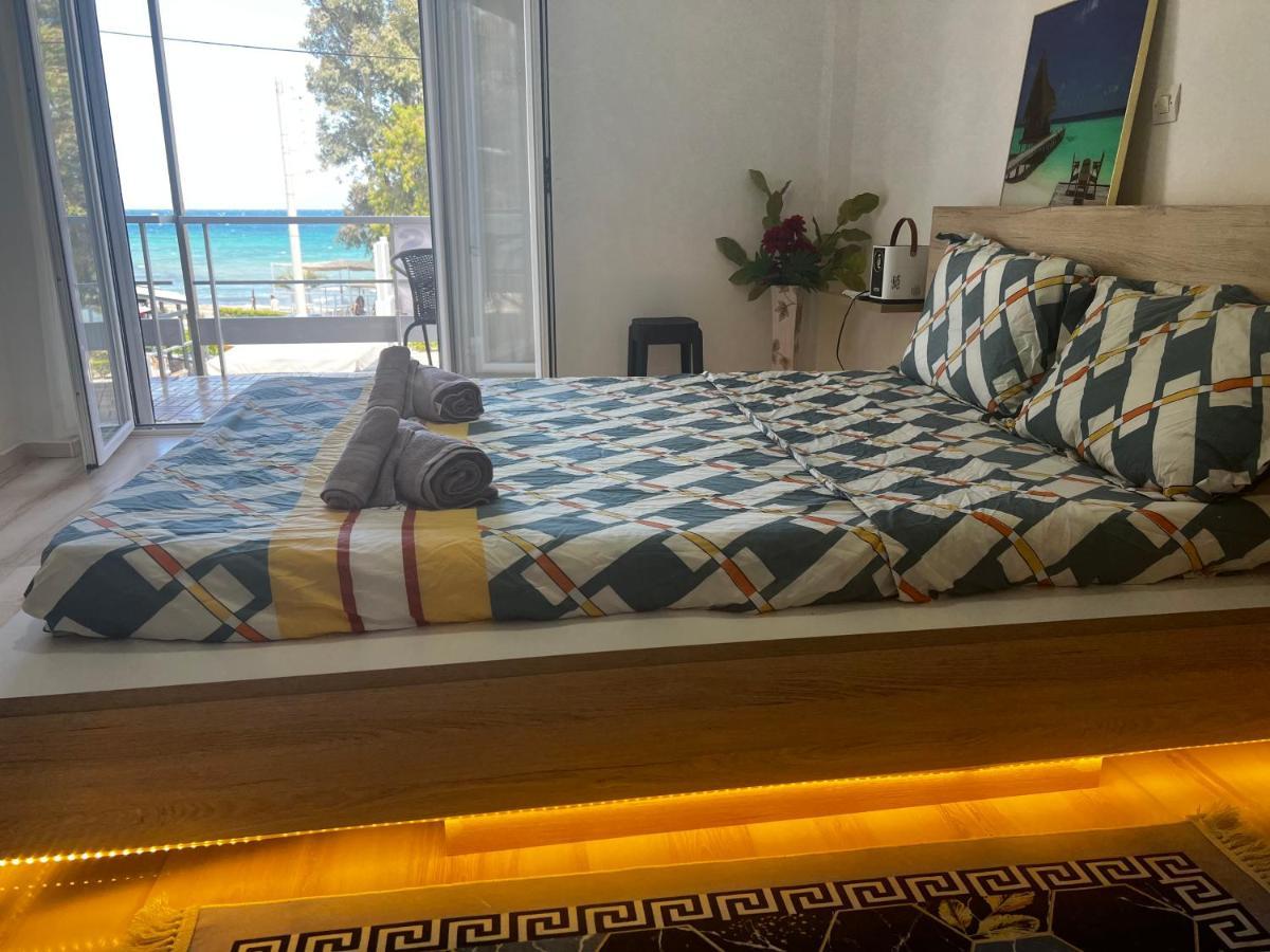 一线海景房seaview Apartment Artemida  Bagian luar foto